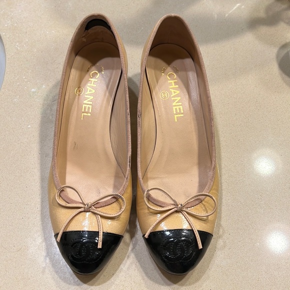 CHANEL Shoes - Vintage Chanel shoes size 38 1/2